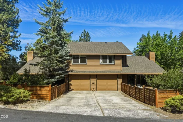 $744,900 | 2806 Northeast Lotno Drive, Bend, OR 97701