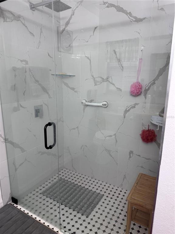 1855 North Berkley Road Avon Park, FL 33825 - Photo 14 of 28 a bathroom with a shower