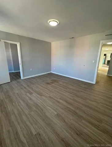 $2,750 | 453 East Main Street, Unit 455 3L, Bridgeport, CT 06608