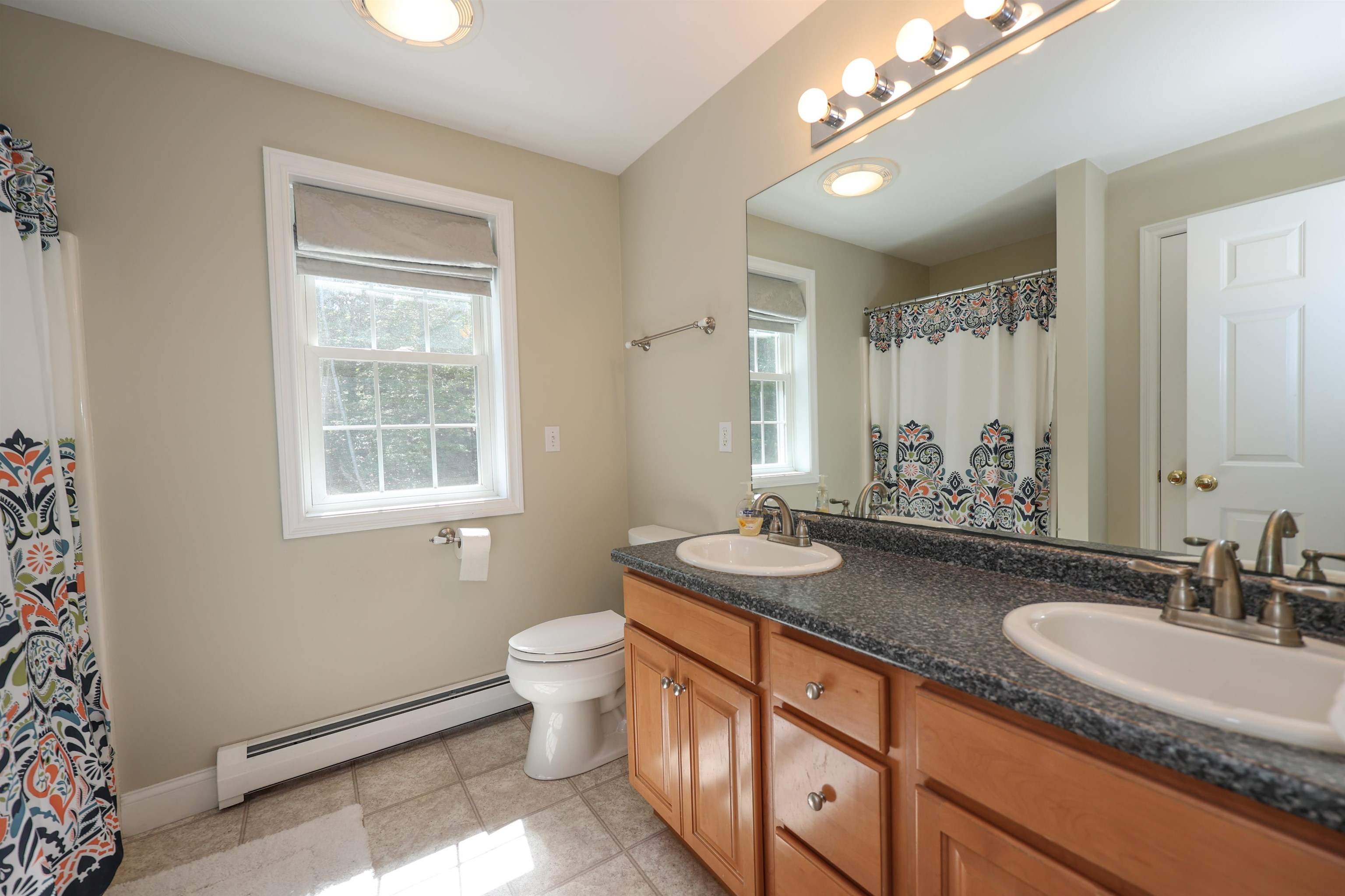 92 Middle Road Deerfield, NH 03037 - Photo 17 of 40