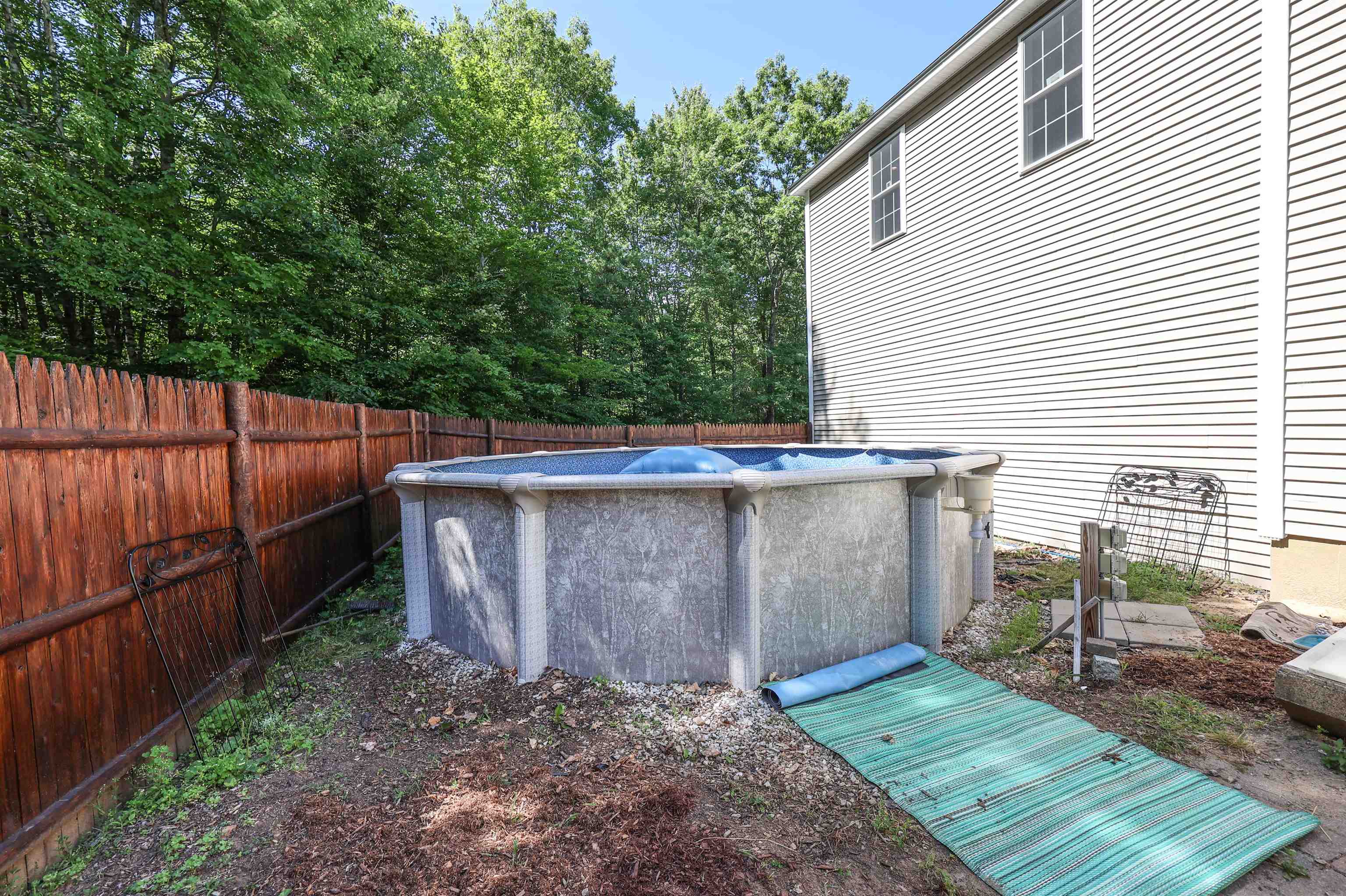 92 Middle Road Deerfield, NH 03037 - Photo 23 of 40