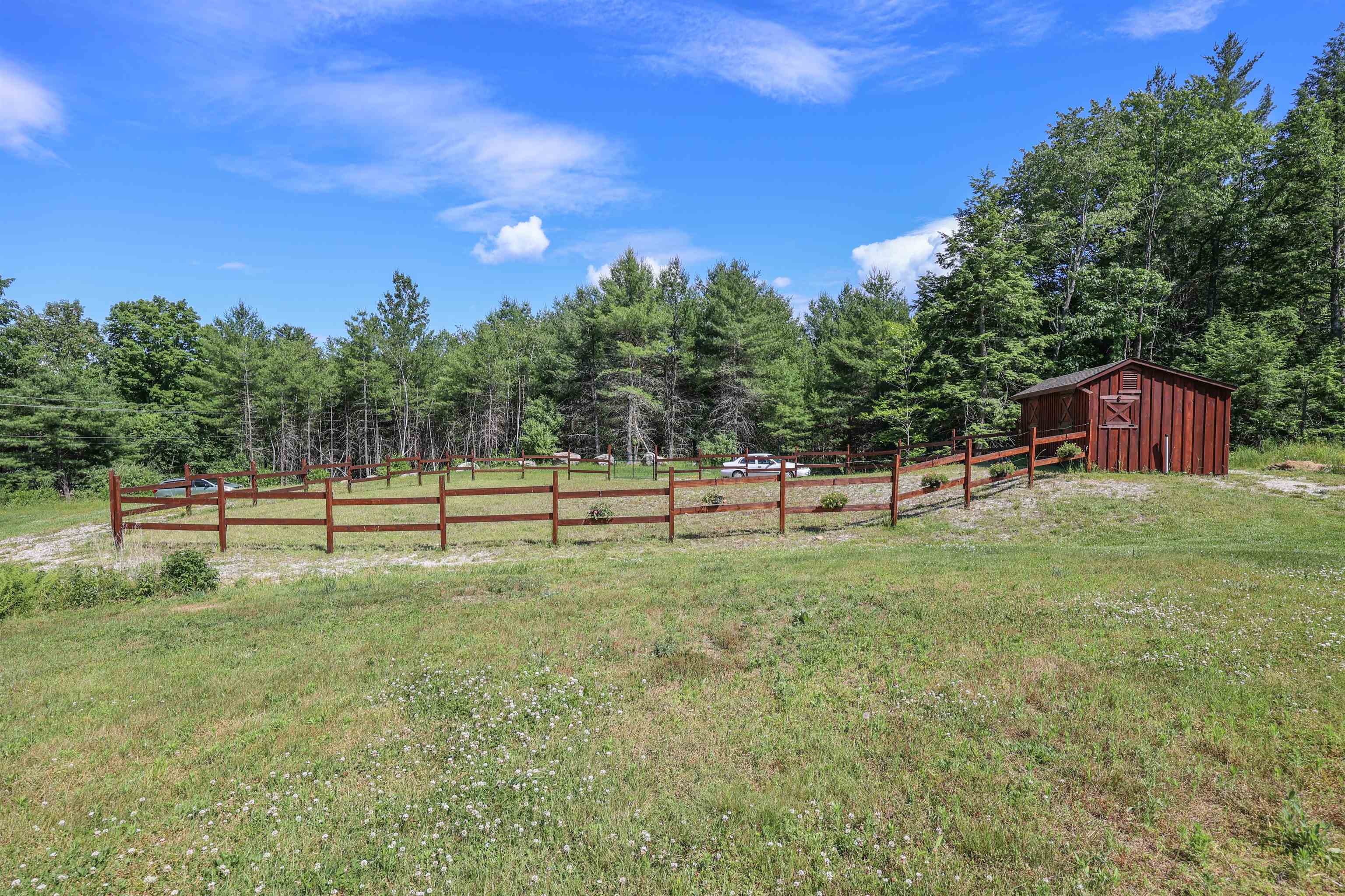 92 Middle Road Deerfield, NH 03037 - Photo 34 of 40