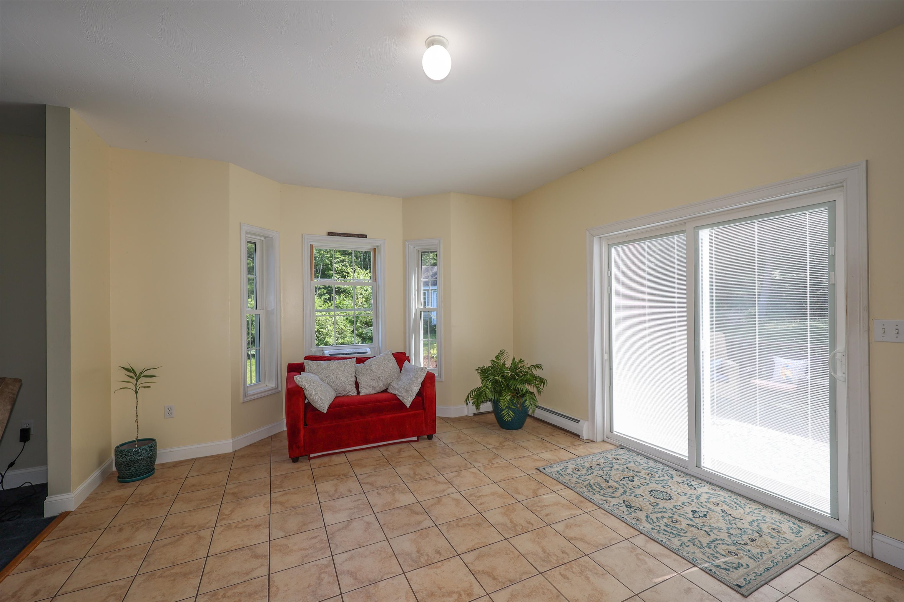 92 Middle Road Deerfield, NH 03037 - Photo 37 of 40