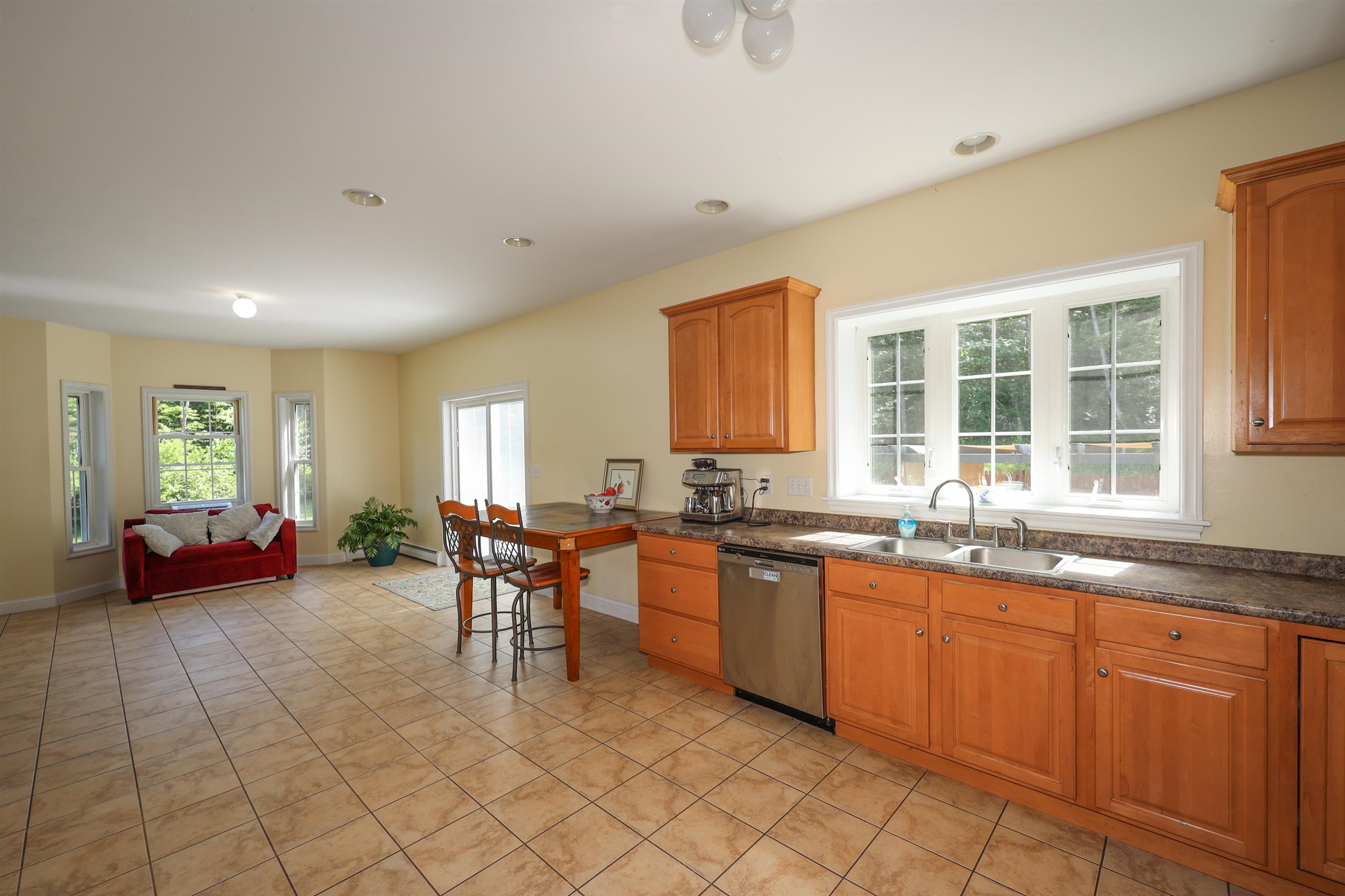 92 Middle Road Deerfield, NH 03037 - Photo 39 of 40