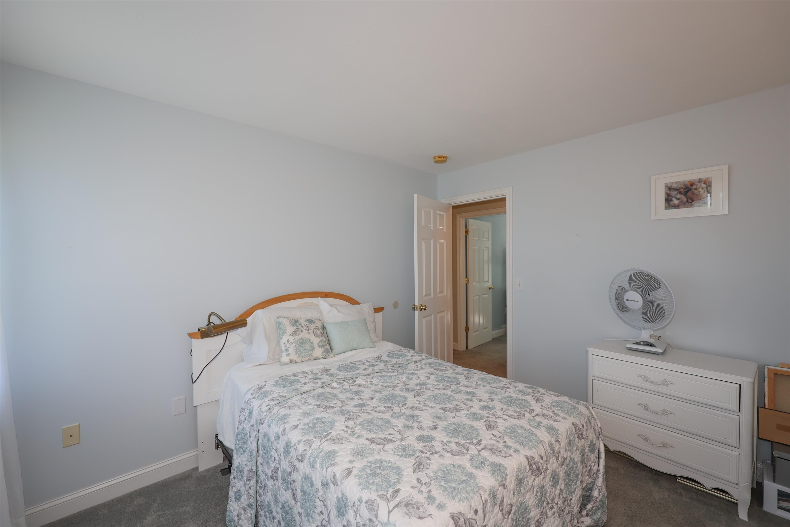 92 Middle Road Deerfield, NH 03037 - Photo 8 of 40