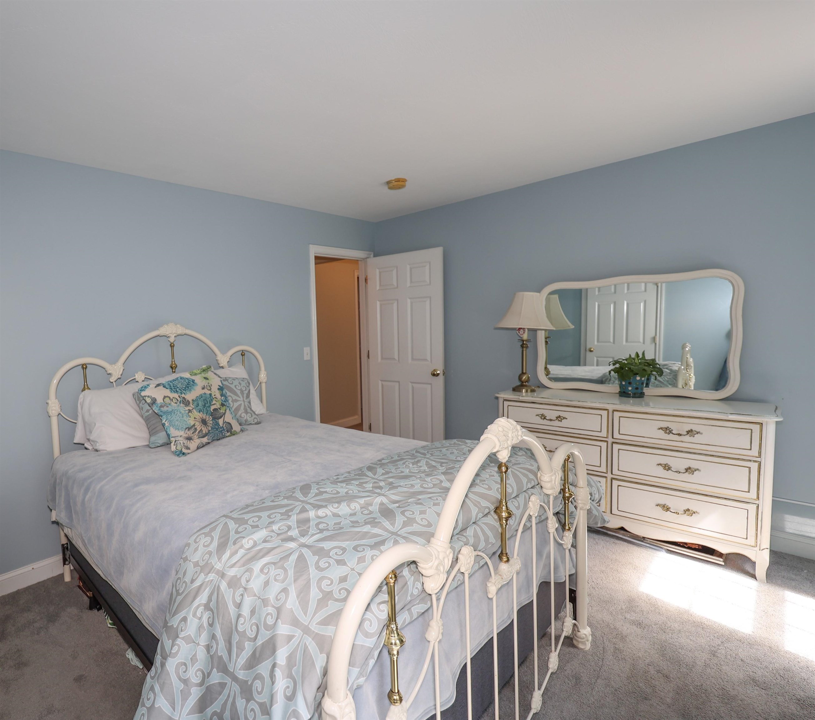 92 Middle Road Deerfield, NH 03037 - Photo 10 of 40