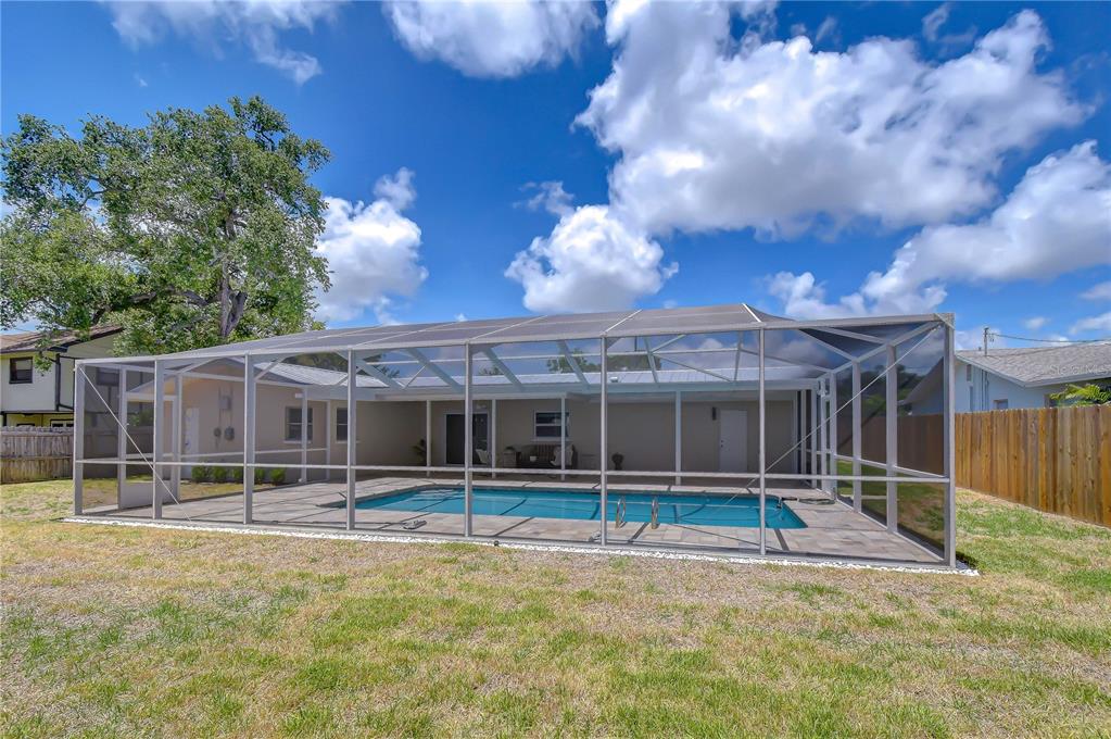 2167 Lakeview Road Clearwater, FL 33764 - Photo 32 of 34