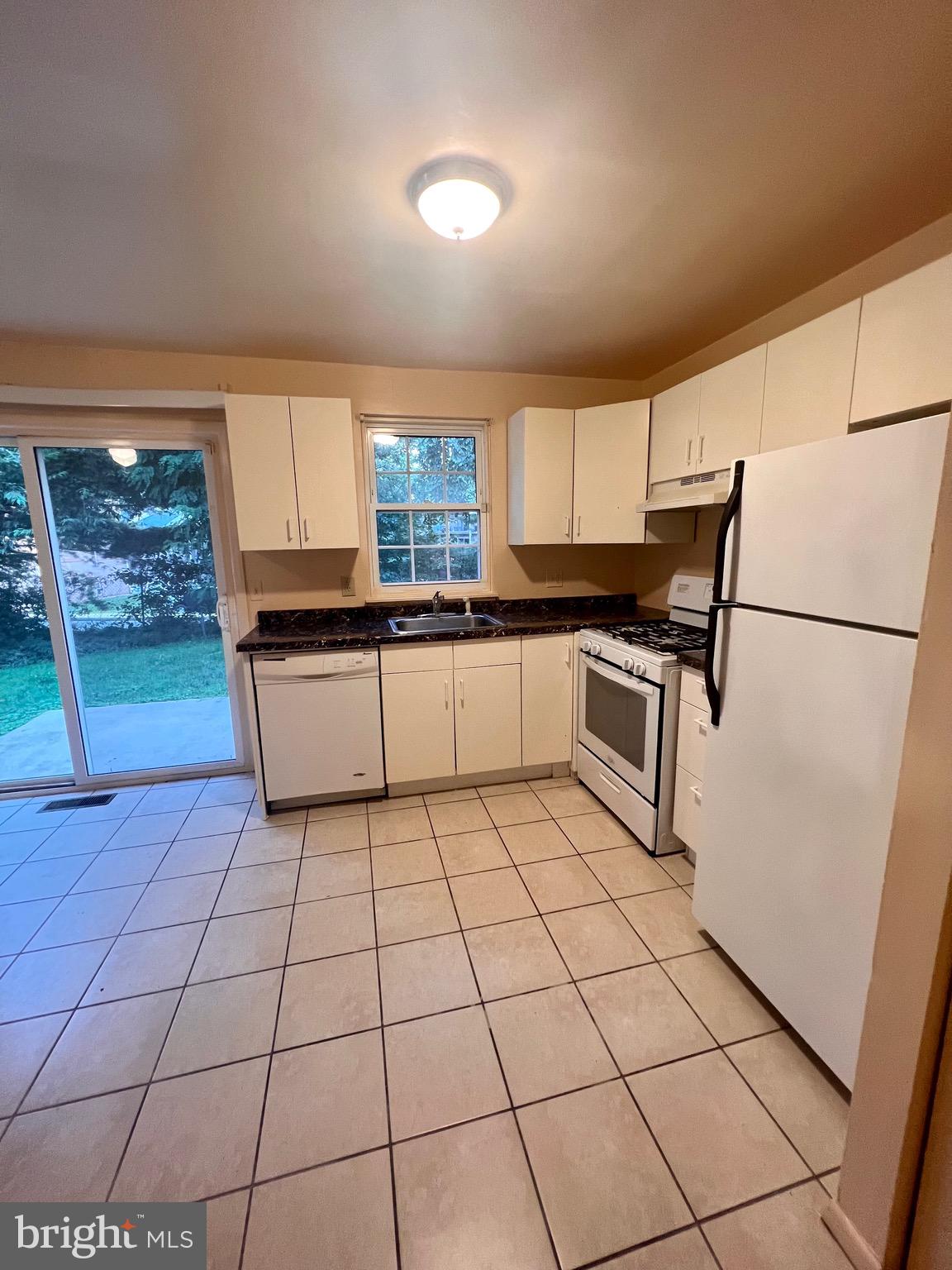 29 Cardor Court, Unit 29 Nottingham, MD 21236 - Photo 17 of 21