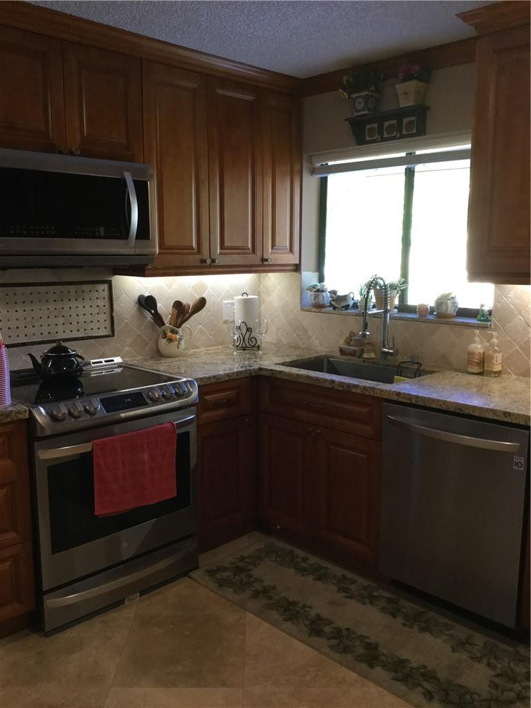 7813 Kenway Place West Boca Raton, FL 33433 - Photo 14 of 46 Photo 14