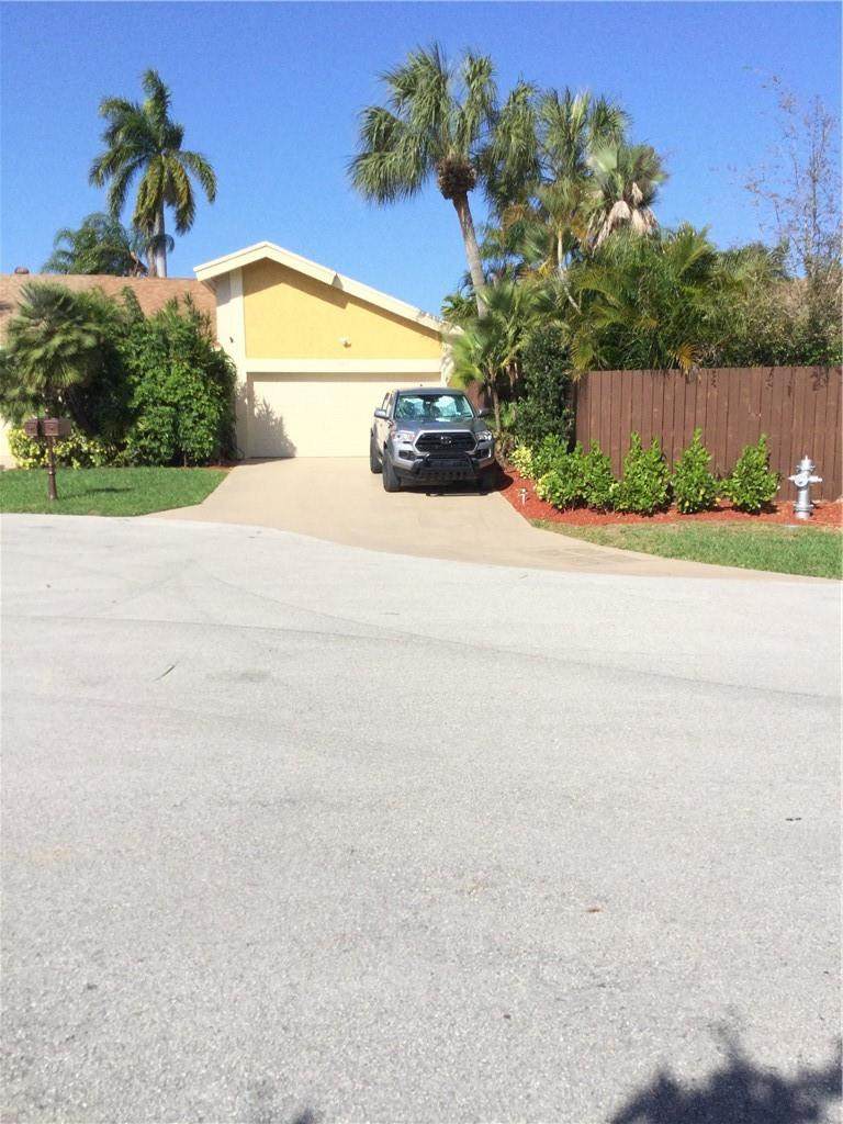 7813 Kenway Place West Boca Raton, FL 33433 - Photo 2 of 46 Photo 2