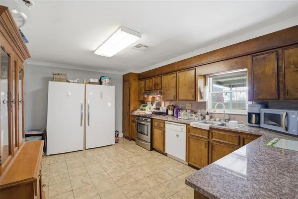 $164,500 | 4022 Auburn Street, Lake Charles, LA 70607