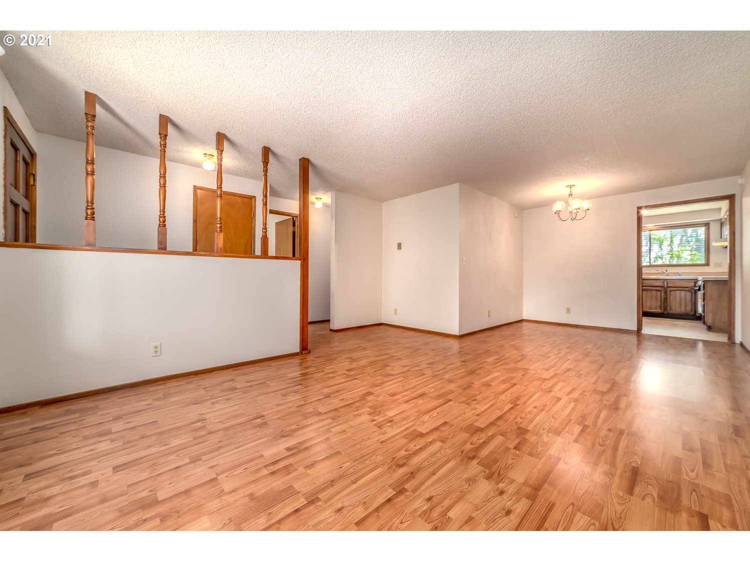 4854 Camellia Street Springfield, OR 97478 - Photo 4 of 30 Gallery Image 4