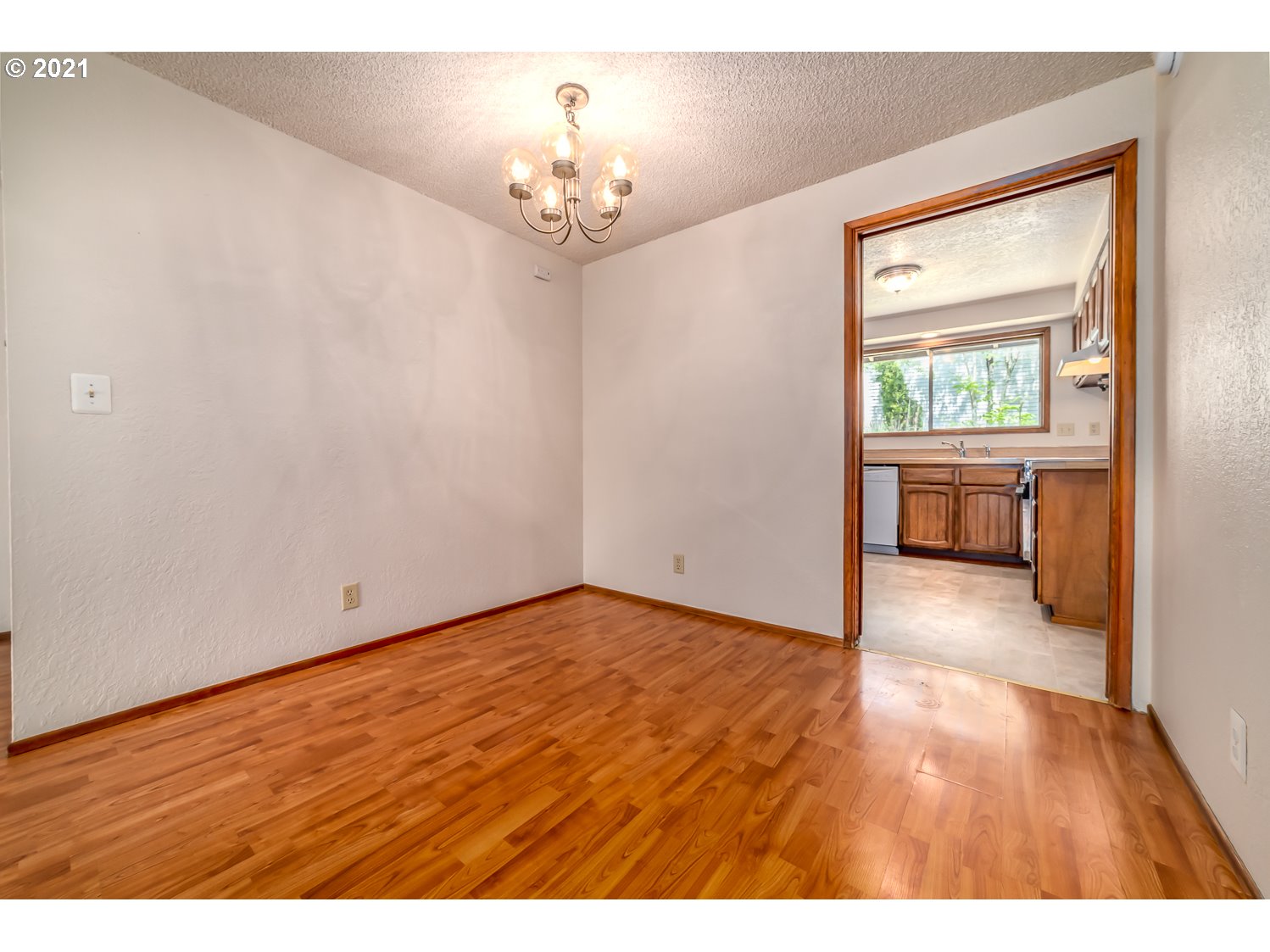4854 Camellia Street Springfield, OR 97478 - Photo 6 of 30 Gallery Image 6