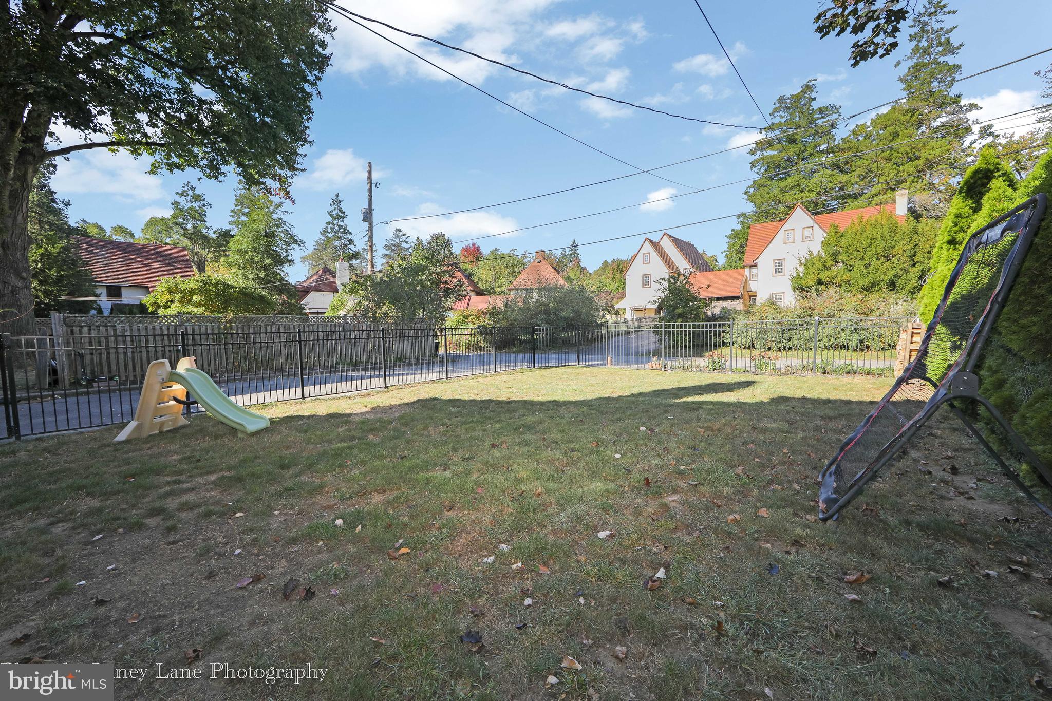 10 Windsor Circle Springfield, PA 19064 - Photo 12 of 61