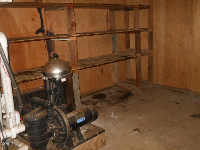 459 Southeast Gibson Road Waldport, OR 97394 - Photo 8 of 22 Well house