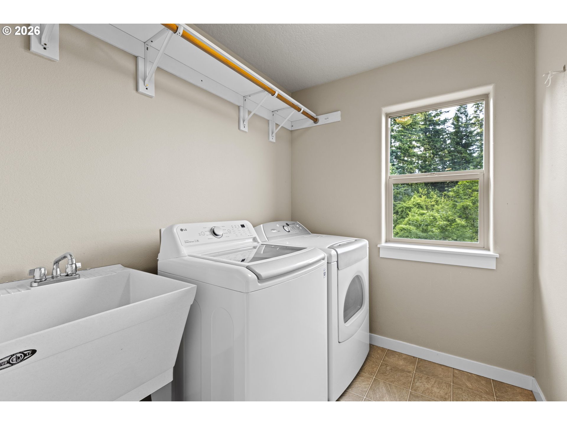 4035 Southwest Stephenson Street Portland, OR 97219 - Photo 39 of 48 Gallery Image 39
