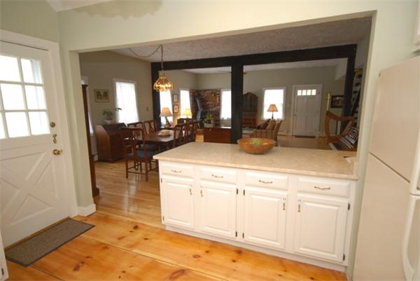 124 Rattlesnake Hill Road Andover, MA 01810 - Photo 5 of 30