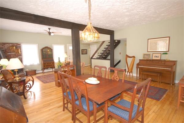 124 Rattlesnake Hill Road Andover, MA 01810 - Photo 6 of 30