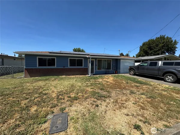 $350,000 | 820 Southeast Cedar Avenue, College Place, WA 99324