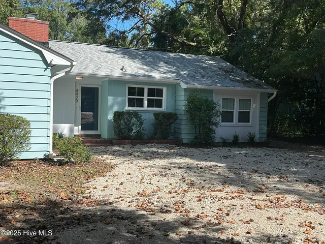 $2,900 | 4929 Oleander Drive, Wilmington, NC 28403