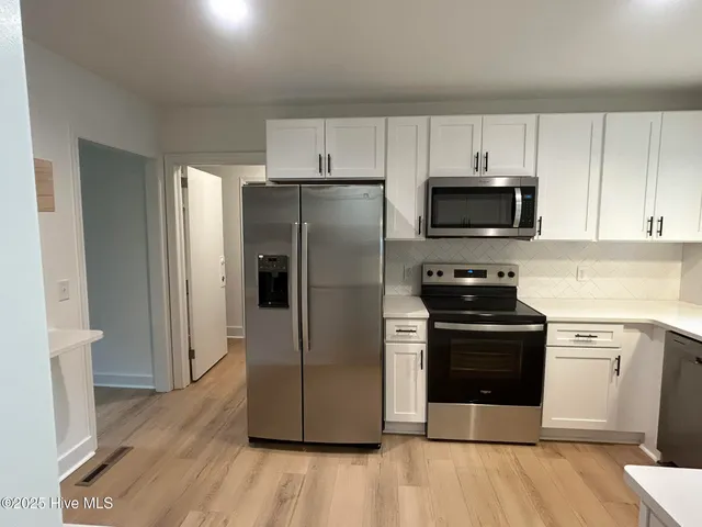 $2,900 | 4929 Oleander Drive, Wilmington, NC 28403