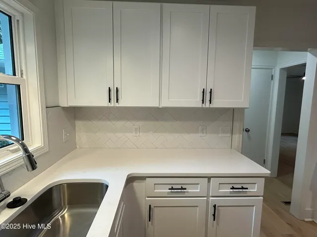 $2,900 | 4929 Oleander Drive, Wilmington, NC 28403