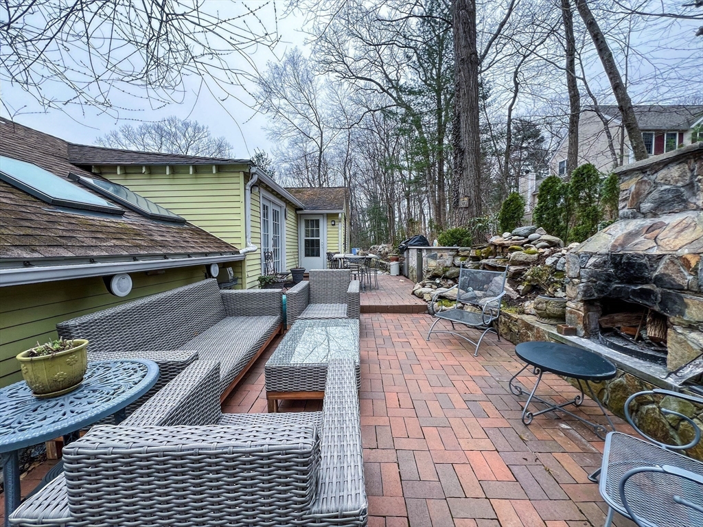 56 Rockridge Road Framingham, MA 01702 - Photo 29 of 33