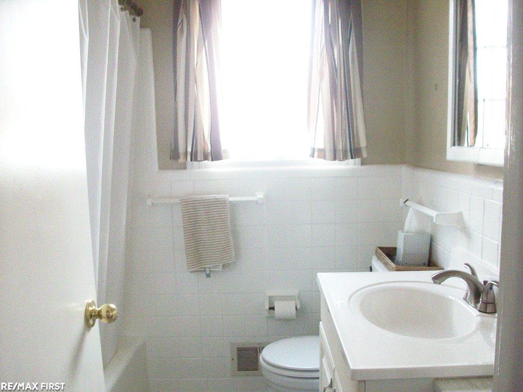 281 Reitman Court Rochester, MI 48307 - Photo 11 of 16