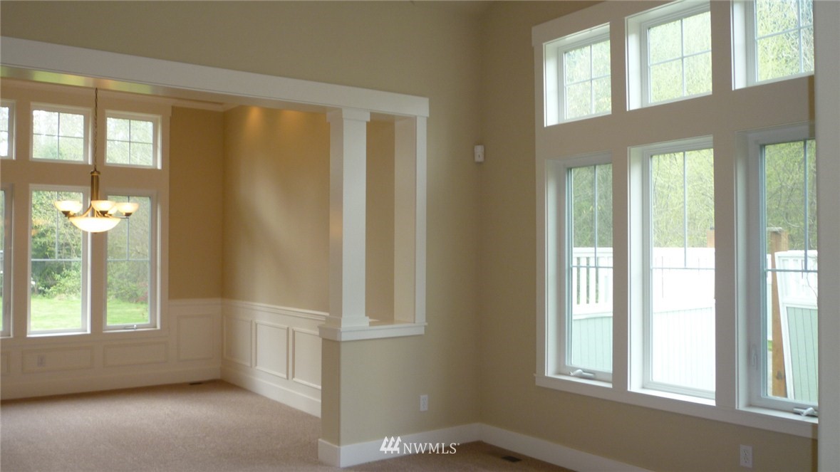 22004 Vine Road Brier, WA 98036 - Photo 2 of 12 Gallery Image 2