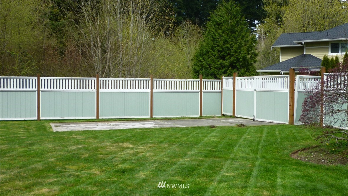 22004 Vine Road Brier, WA 98036 - Photo 11 of 12 Gallery Image 11