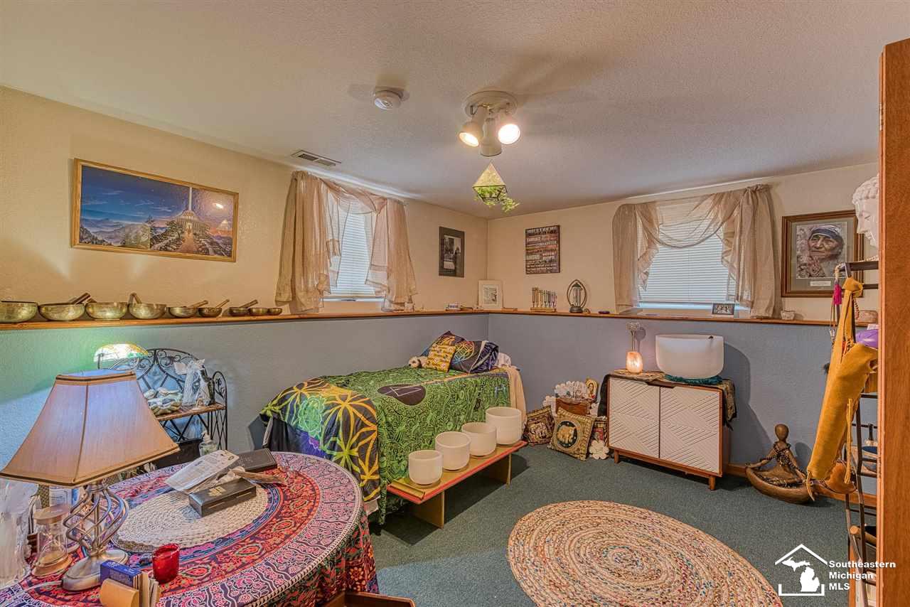 4210 Clegg Road Lambertville, MI 48144 - Photo 6 of 55
