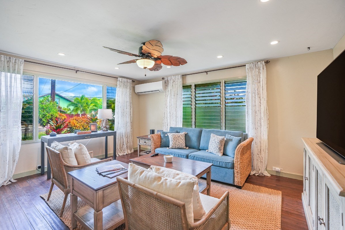 8778 Kekaha Road Kekaha, HI 96752 - Photo 8 of 18 a view of a livingroom with furniture window and outside view