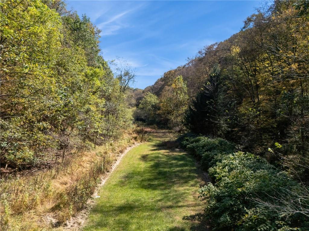 824 Magnus Lane Irwin, PA 15642 - Photo 37 of 40