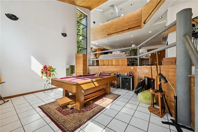 a outdoor space with lots of furniture and bathtub