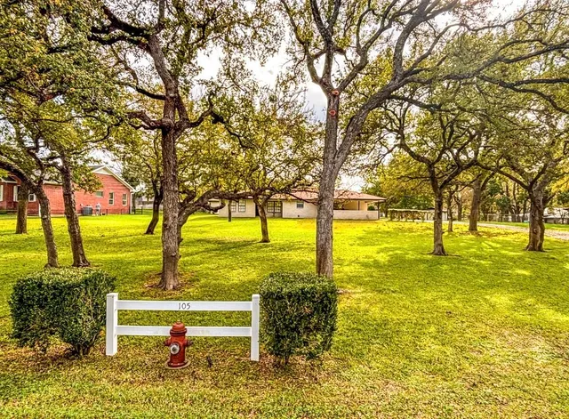 $2,500 | 105 Bluebird Circle, Highland Haven, TX 78654