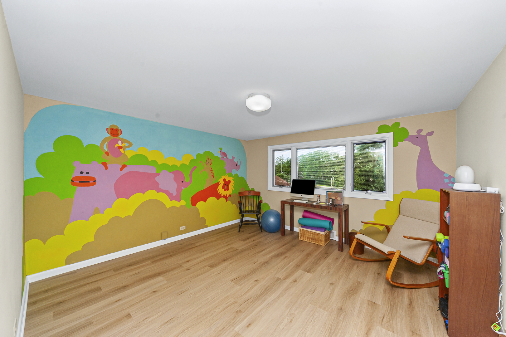 1128 Green Bay Road Glencoe, IL 60022 - Photo 14 of 28 a living room with furniture and a table