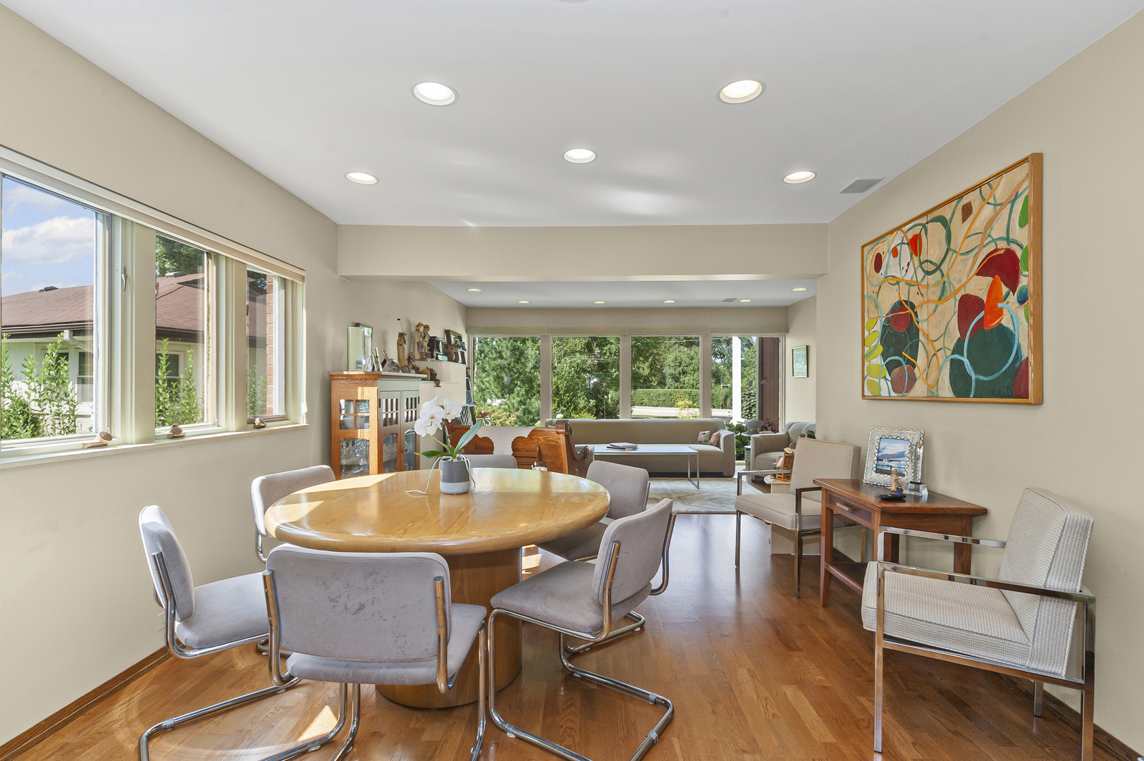 1128 Green Bay Road Glencoe, IL 60022 - Photo 8 of 28 a dining room with furniture a rug and wooden floor