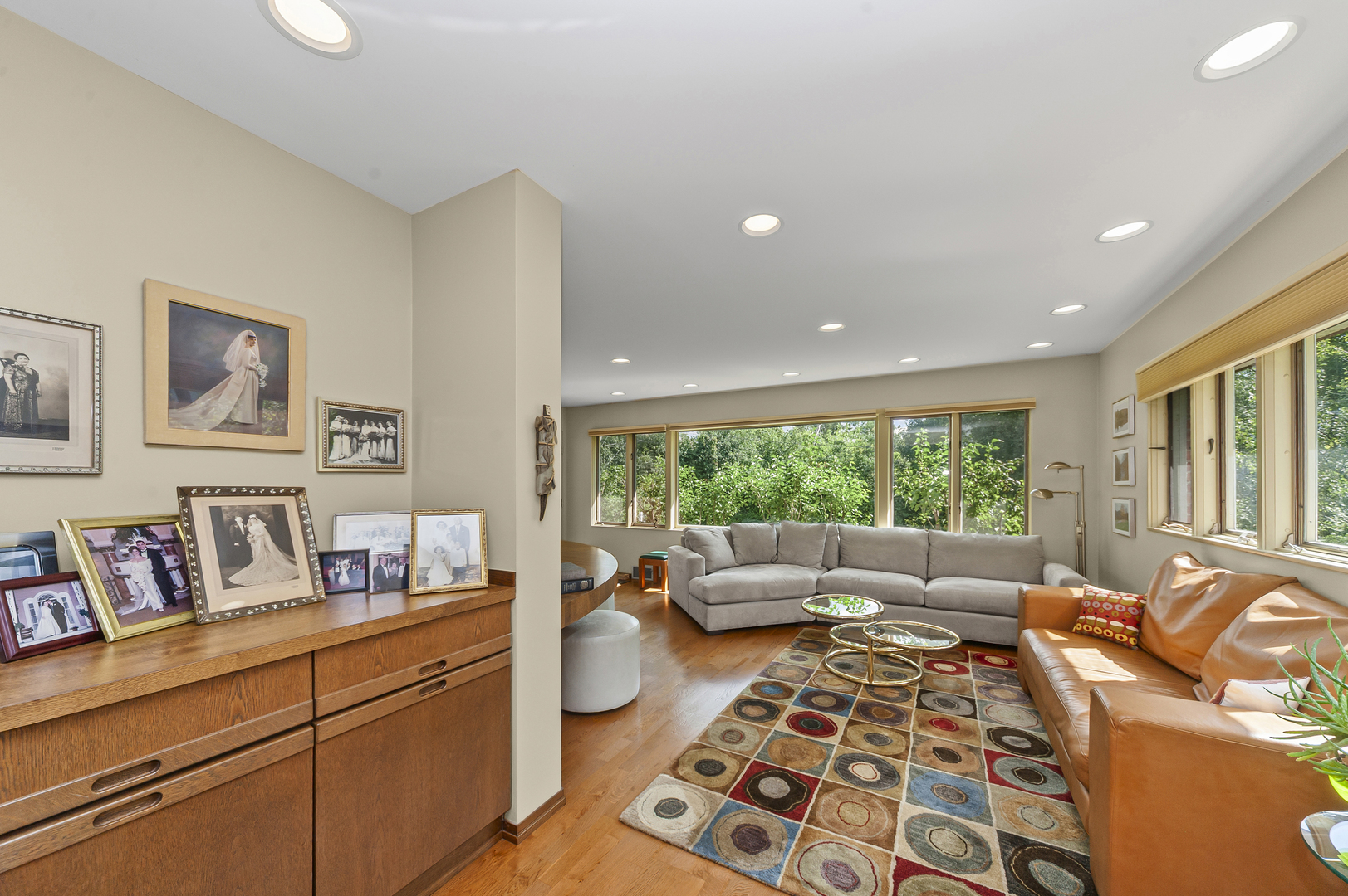 1128 Green Bay Road Glencoe, IL 60022 - Photo 9 of 28 a living room with furniture and a rug