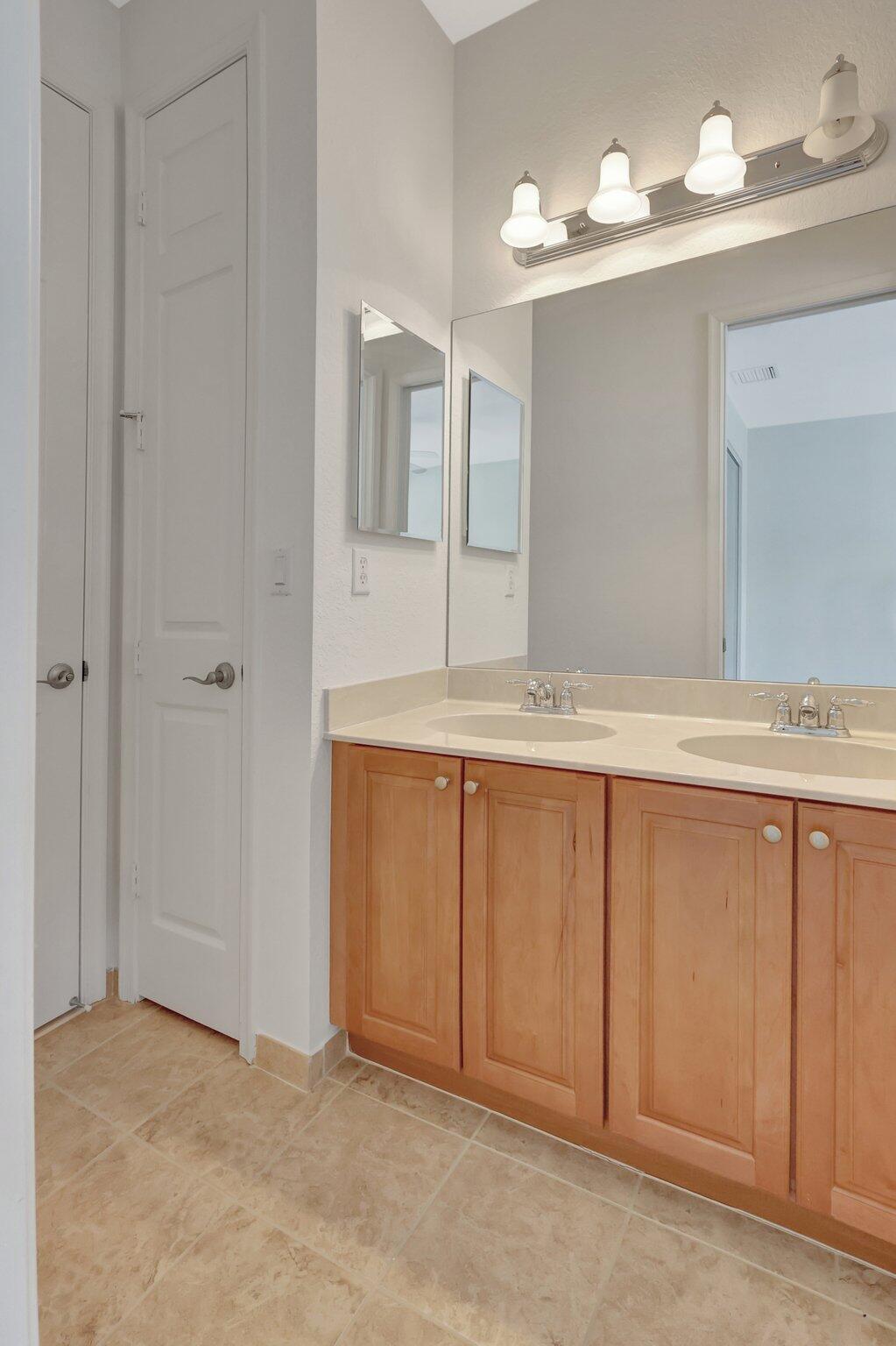 9474 Southwest Purple Martin Way Stuart, FL 34997 - Photo 17 of 24 31-web-or-mls-5P1A9760