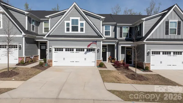 $415,000 | 910 Prince Garrett Way, Denver, NC 28037