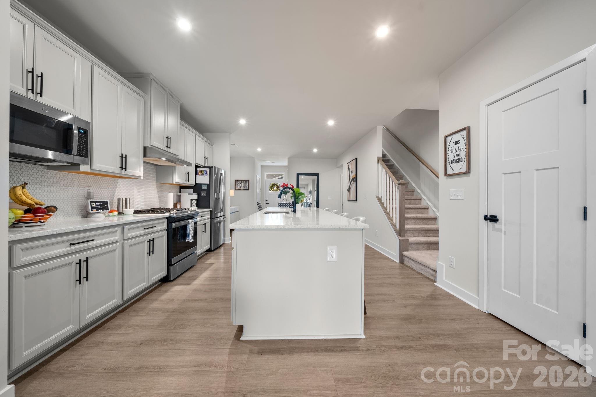 910 Prince Garrett Way Denver, NC 28037 - Photo 5 of 47