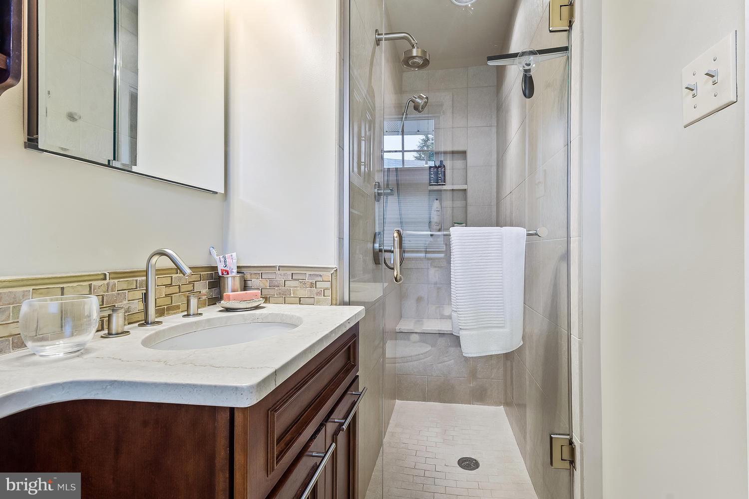 406 Neale Court Silver Spring, MD 20901 - Photo 11 of 26 Master Bath