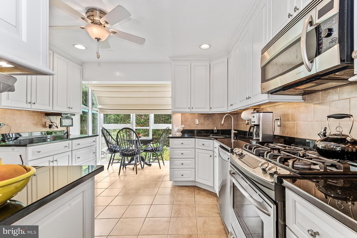 406 Neale Court Silver Spring, MD 20901 - Photo 8 of 26 Kitchen