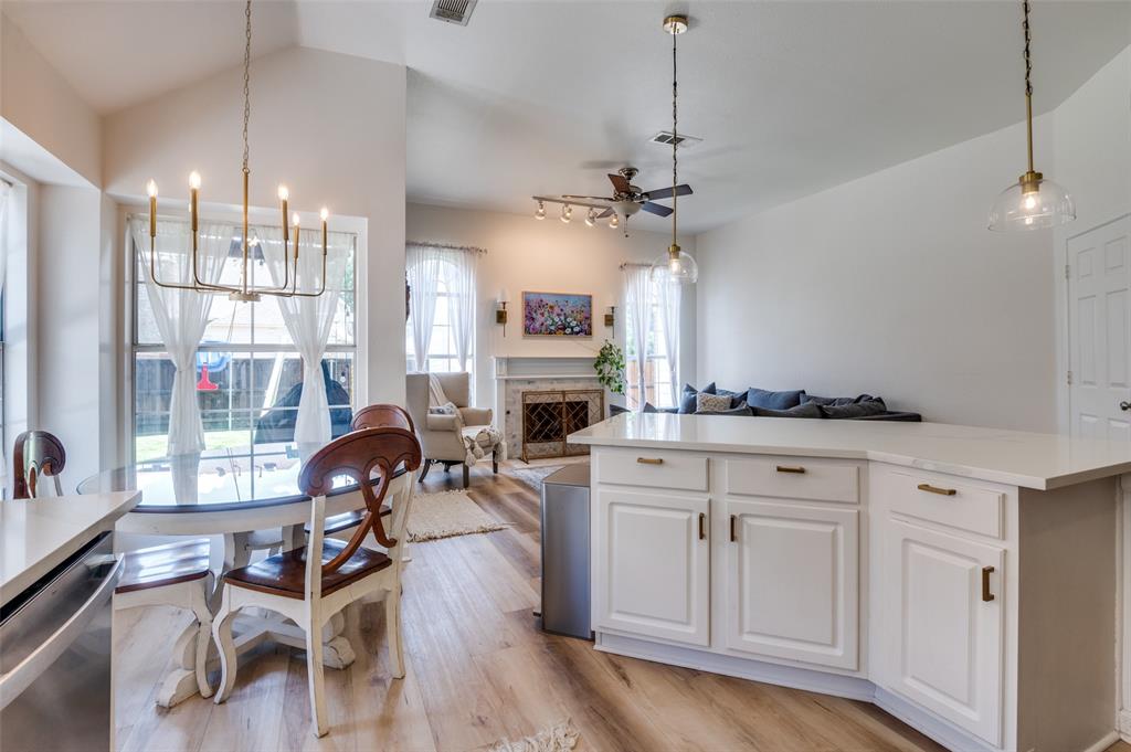 208 Touchdown Drive Irving, TX 75063 - Photo 12 of 31