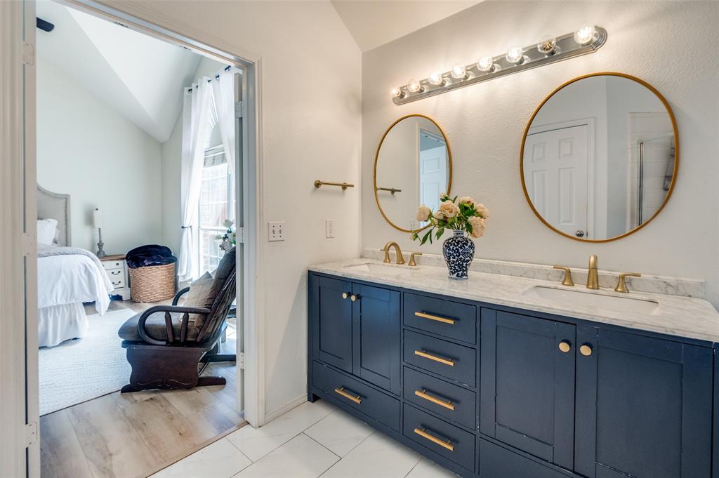 208 Touchdown Drive Irving, TX 75063 - Photo 17 of 31