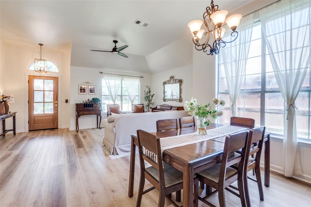 208 Touchdown Drive Irving, TX 75063 - Photo 3 of 31