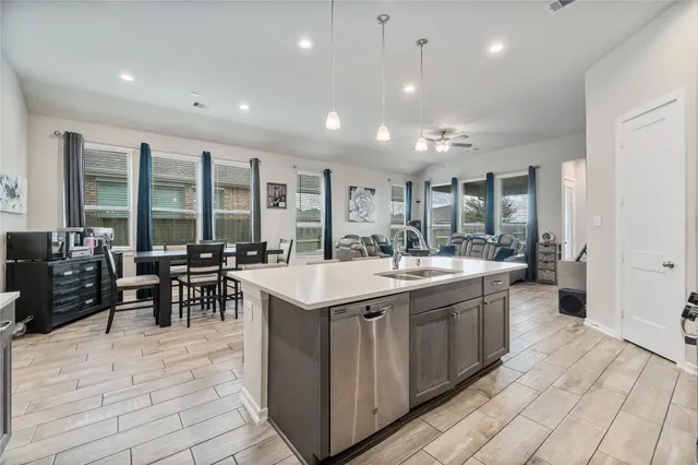 $395,000 | 4510 Peloton Road, Rosharon, TX 77583