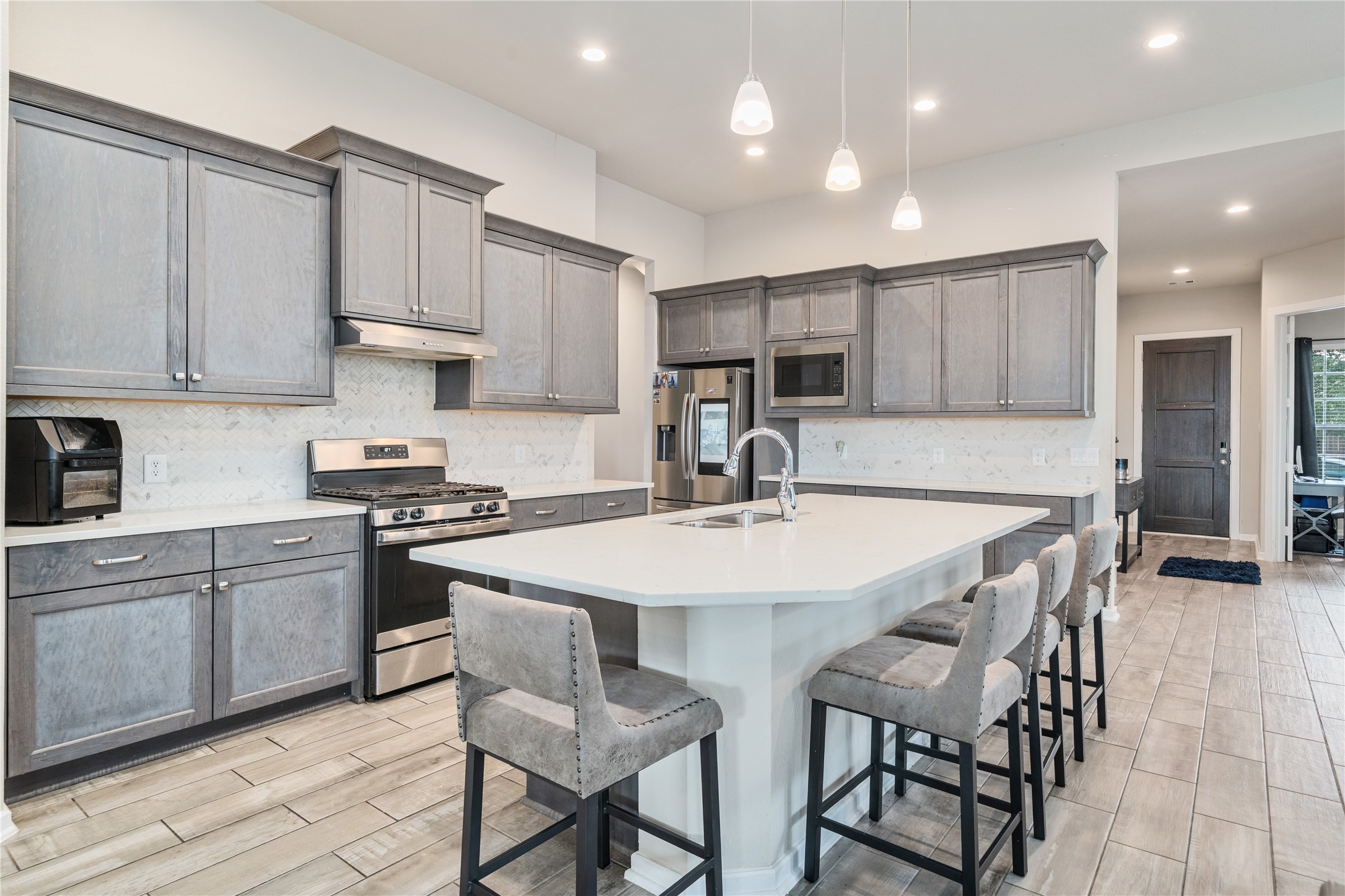 4510 Peloton Road Rosharon, TX 77583 - Photo 12 of 45