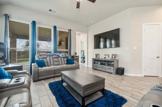 $395,000 | 4510 Peloton Road, Rosharon, TX 77583