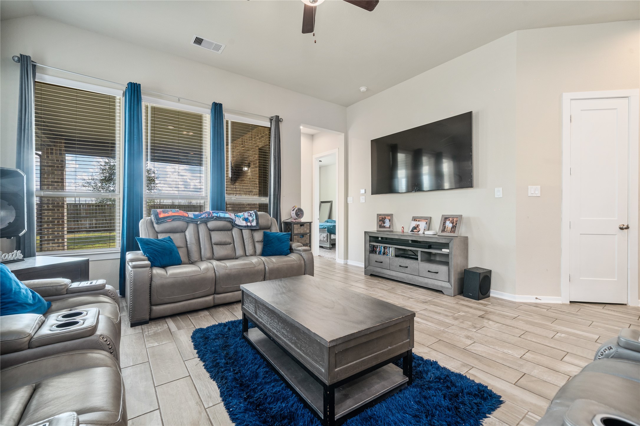 4510 Peloton Road Rosharon, TX 77583 - Photo 17 of 45